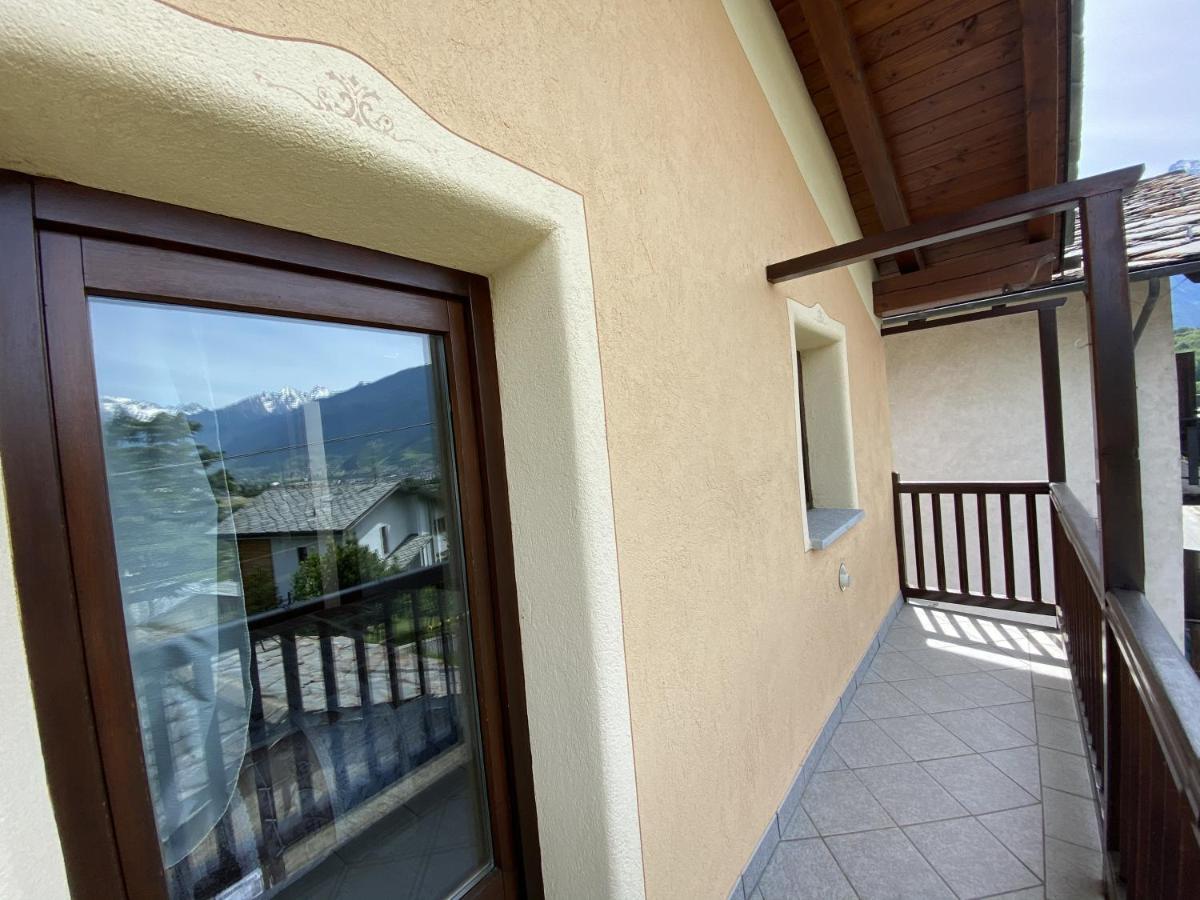 Grenier Du Coeur Apartment Aosta Exterior foto