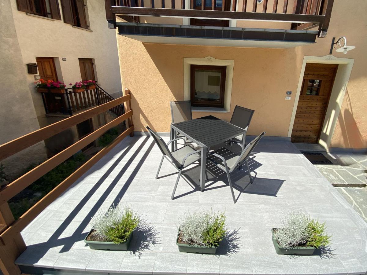 Grenier Du Coeur Apartment Aosta Exterior foto