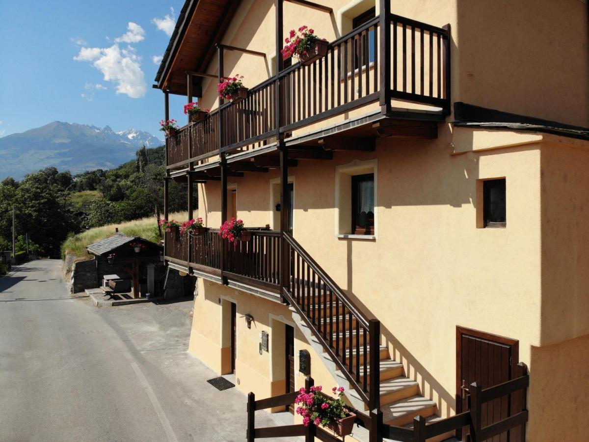 Grenier Du Coeur Apartment Aosta Exterior foto
