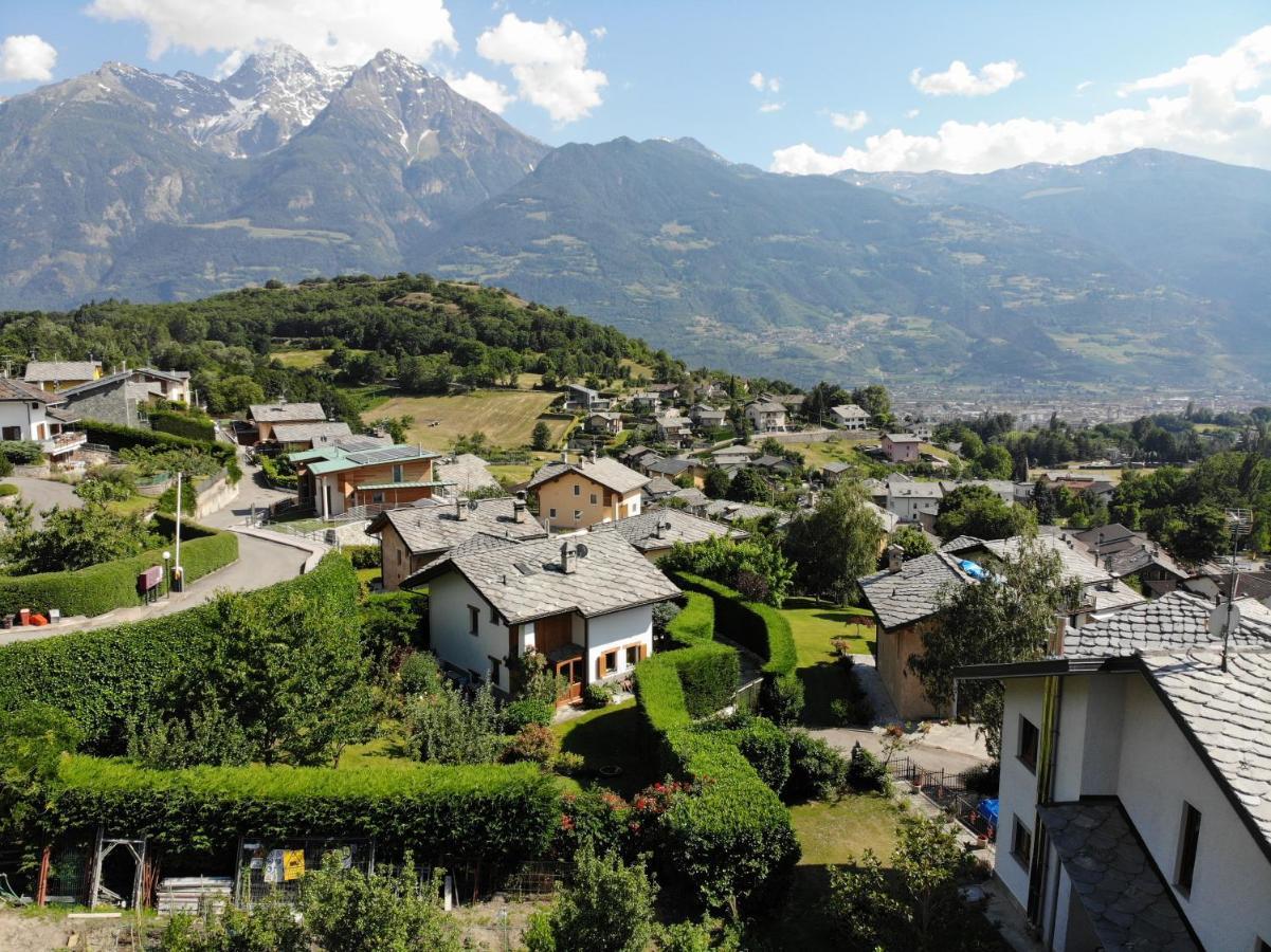 Grenier Du Coeur Apartment Aosta Exterior foto