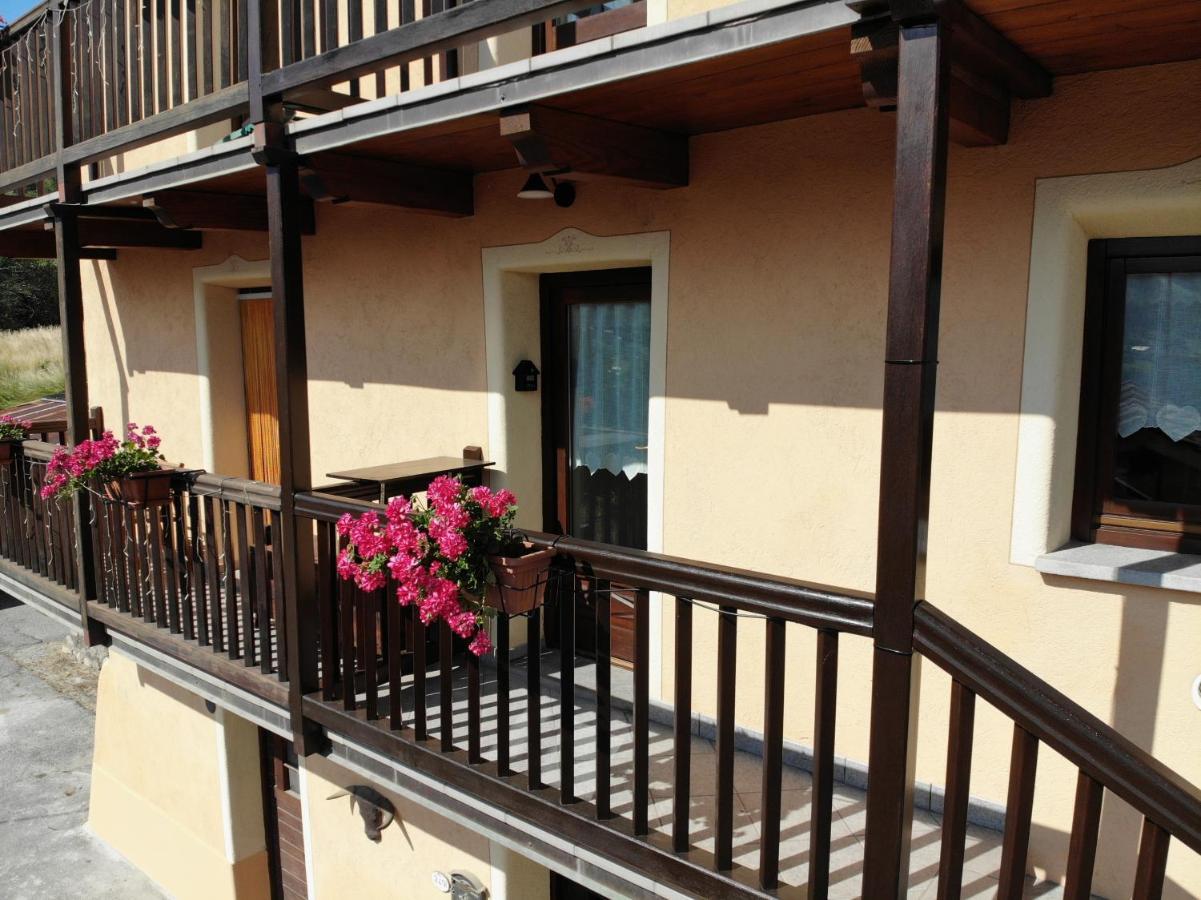 Grenier Du Coeur Apartment Aosta Exterior foto